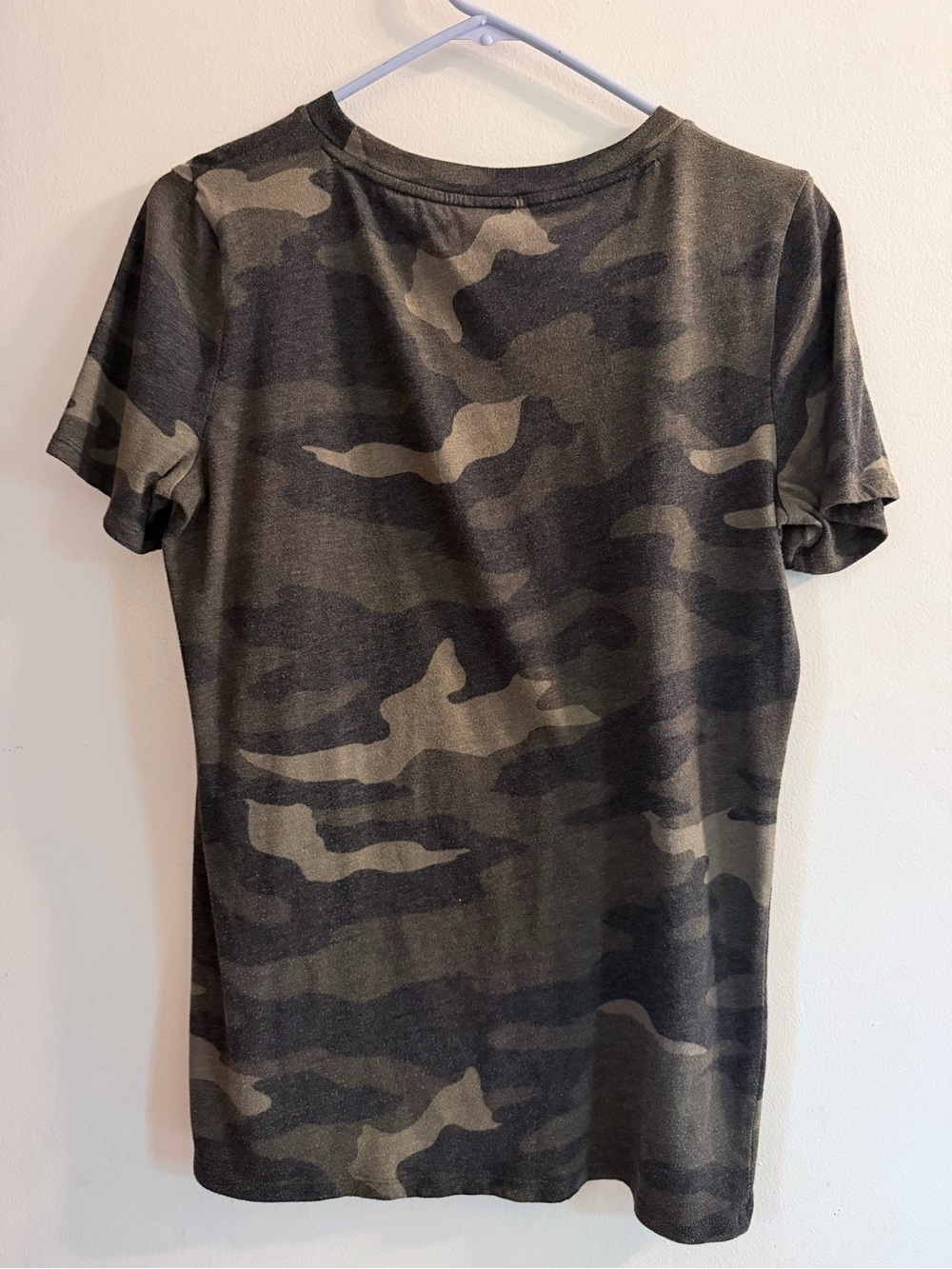 PINK Victoria's Secret Women's Short-Sleeve Camo Tee in Olive and Black - Picture 2 of 2